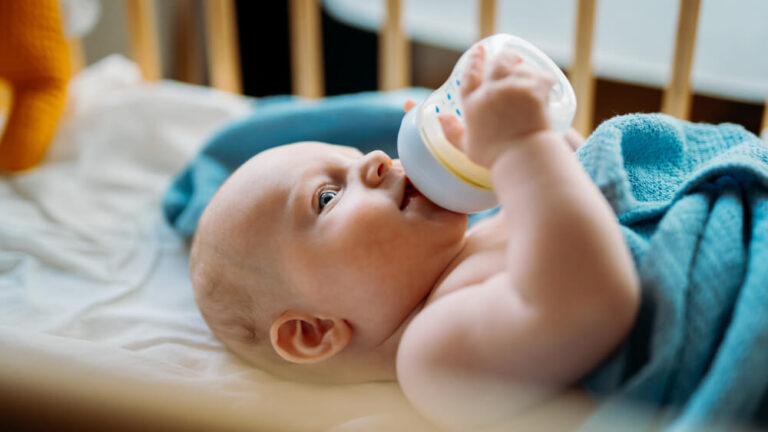 Jak często karmić trzymiesięczne niemowlę: kompleksowy poradnik dla rodziców