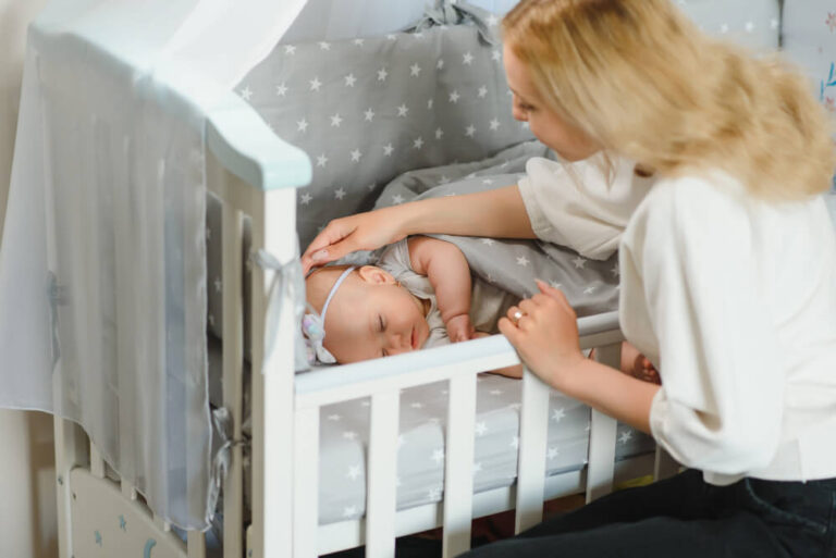 Jak nauczyć niemowlę samodzielnego zasypiania