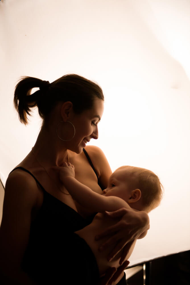 Jak skutecznie odstawić dziecko od karmienia piersią w nocy?